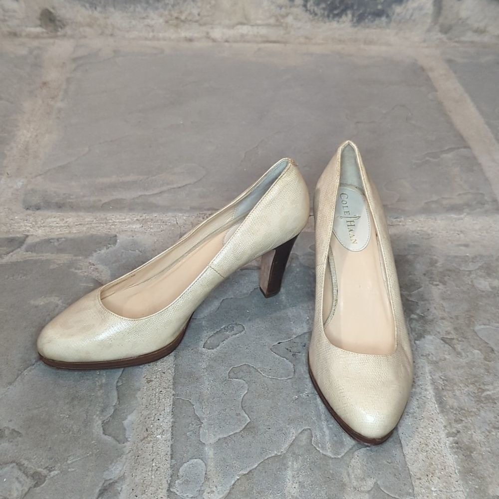 Cole Haan Women Cream Lizard Embossed Leather Pumps Size 8B Neutral Career Work
